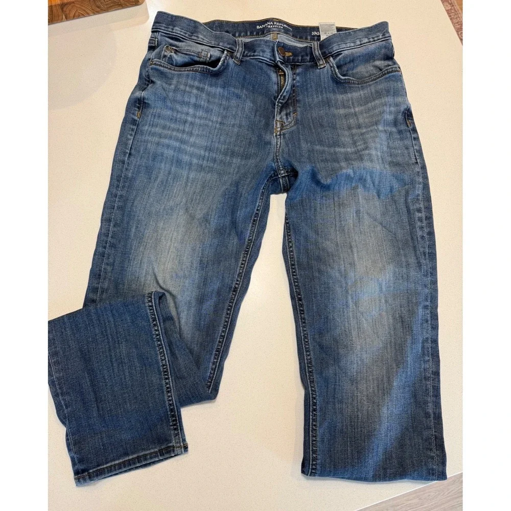Banana Republic Traveler Jeans Mens 33x34 Tapered Fit Medium Wash Blue Denim
